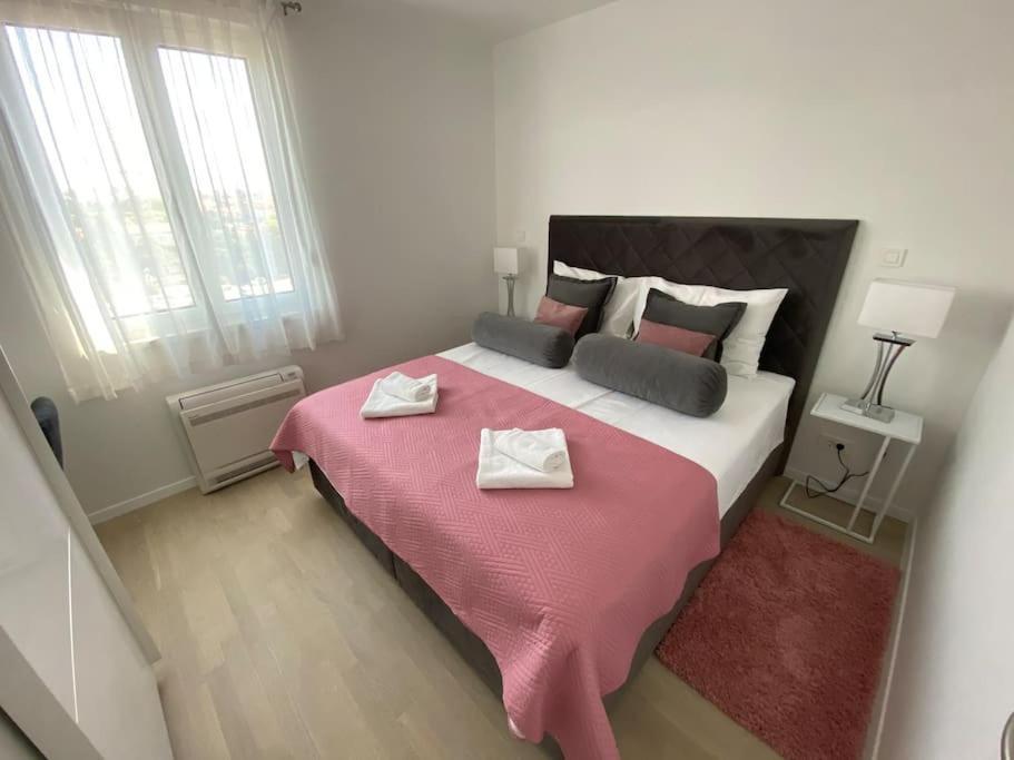 New Modern Apt Near Old Town - Private Parking Zadar Eksteriør bilde
