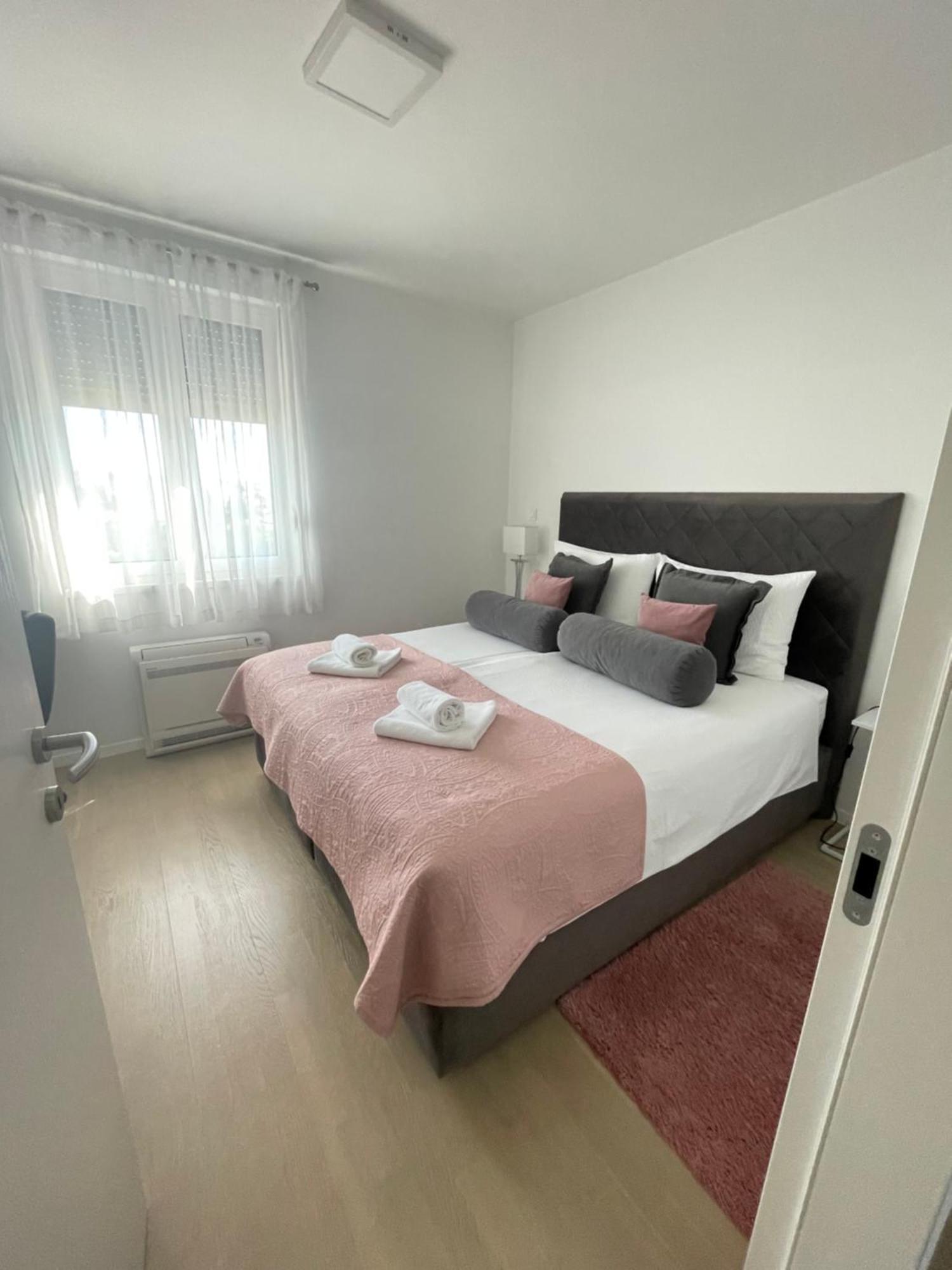 New Modern Apt Near Old Town - Private Parking Zadar Eksteriør bilde